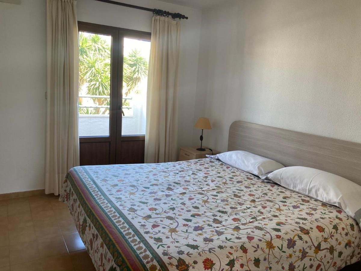 Chalet Adosado En Urbanizacion Con Precioso Jardin Denia Luaran gambar